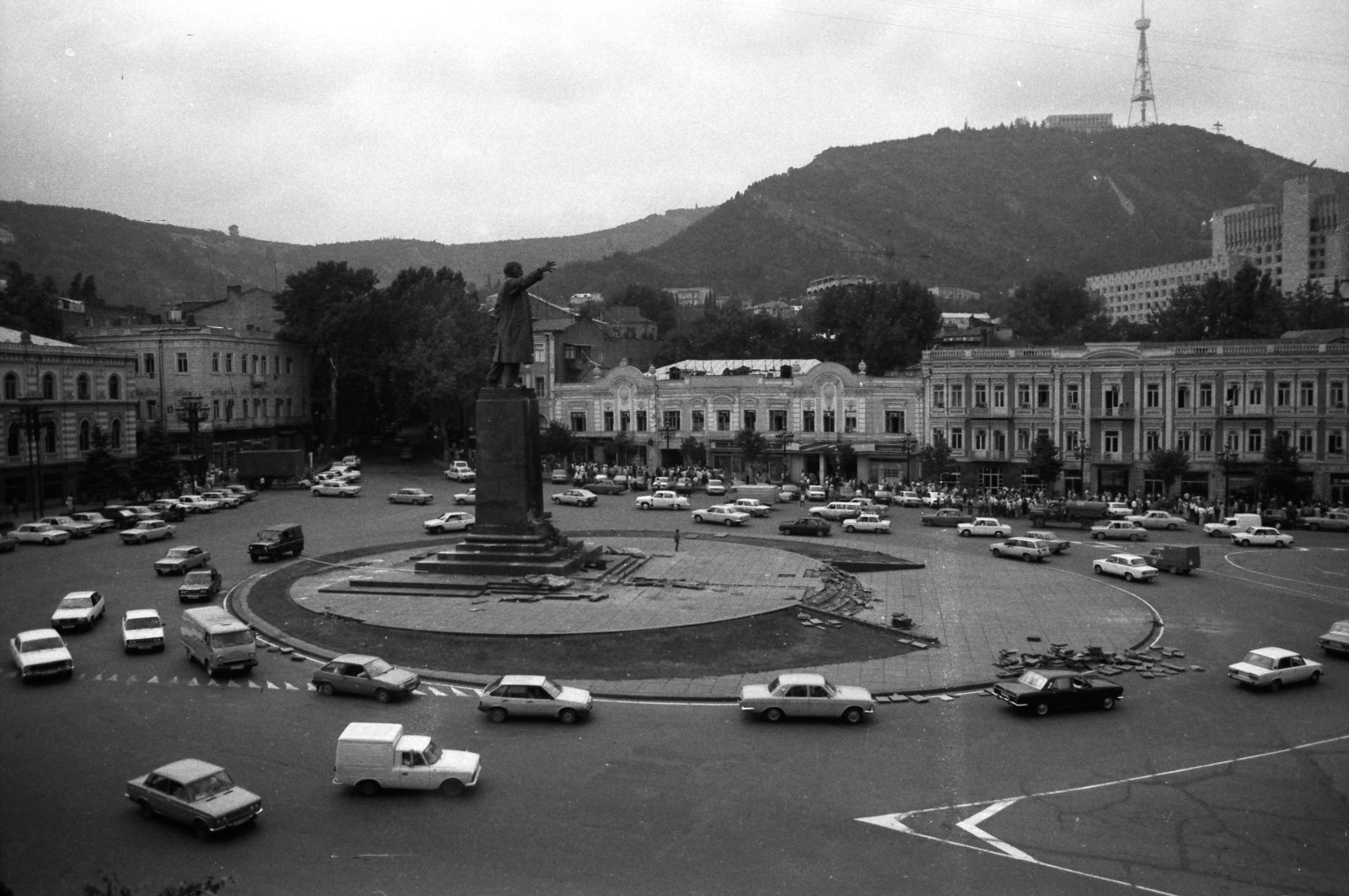 Freiheitsplatz, Tbilissi, 1990
